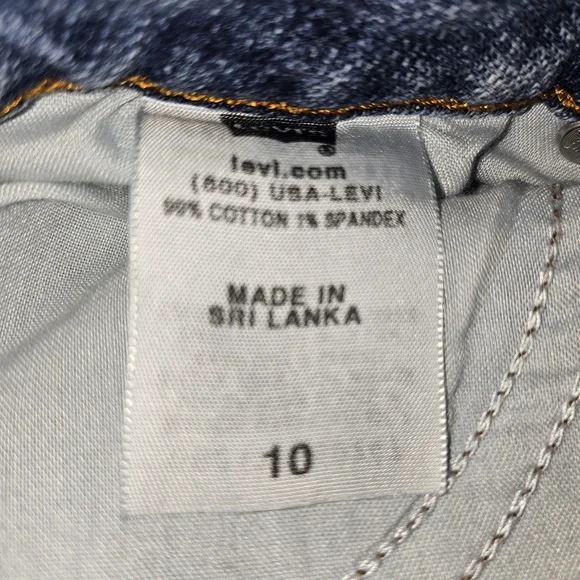 Levi's Blue Jean Shorts for Women - Picture 4 of 8